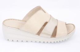 Klapki damskie beżowe T. SOKOLSKI, model ARA 10217 BEIGE, skóra naturalna