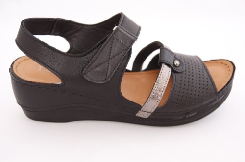 Sandały damskie czarne T. Sokolski, model AMI L22-508 BLK, skóra naturalna